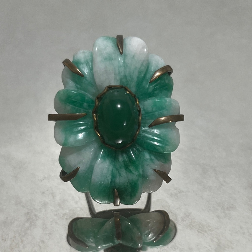 Jan michaels carved jade ring